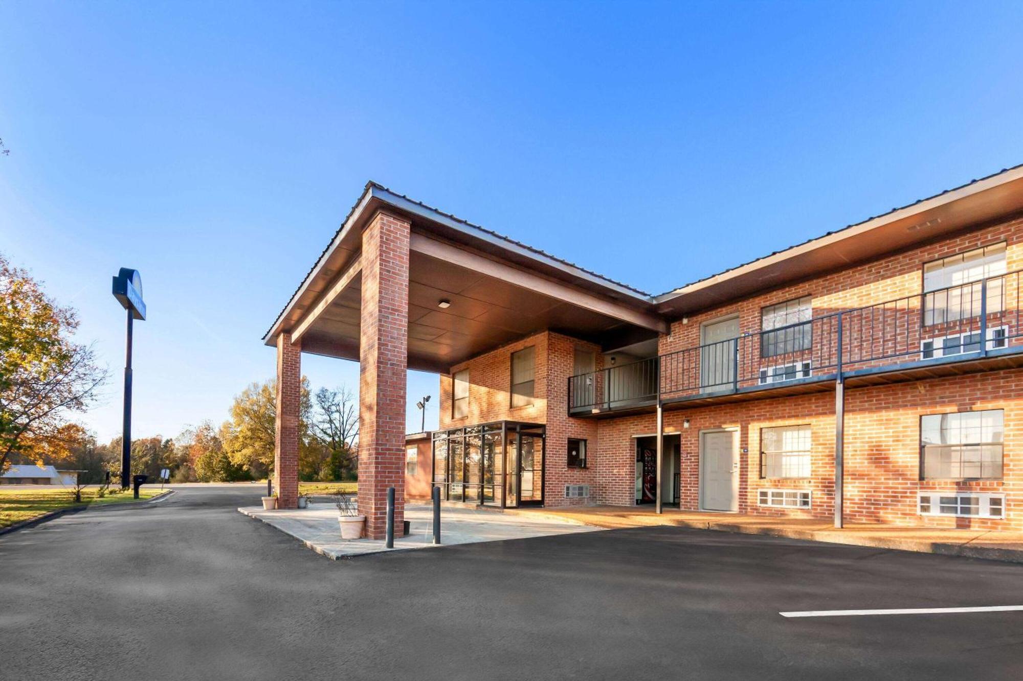 Days Inn By Wyndham Brownsville Exterior foto